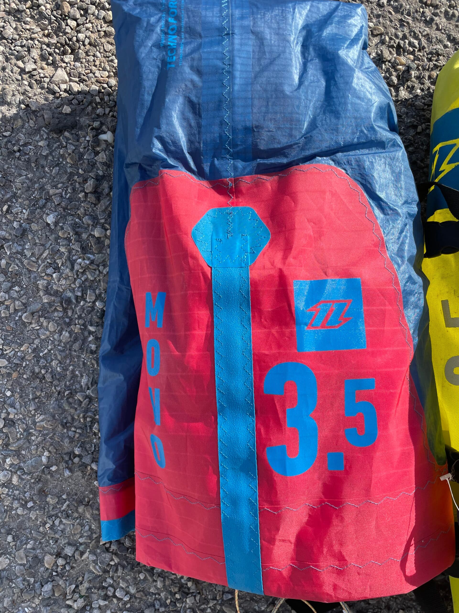 Photo 2 de l'annonce: Aile de Kite surf enfant 3,5