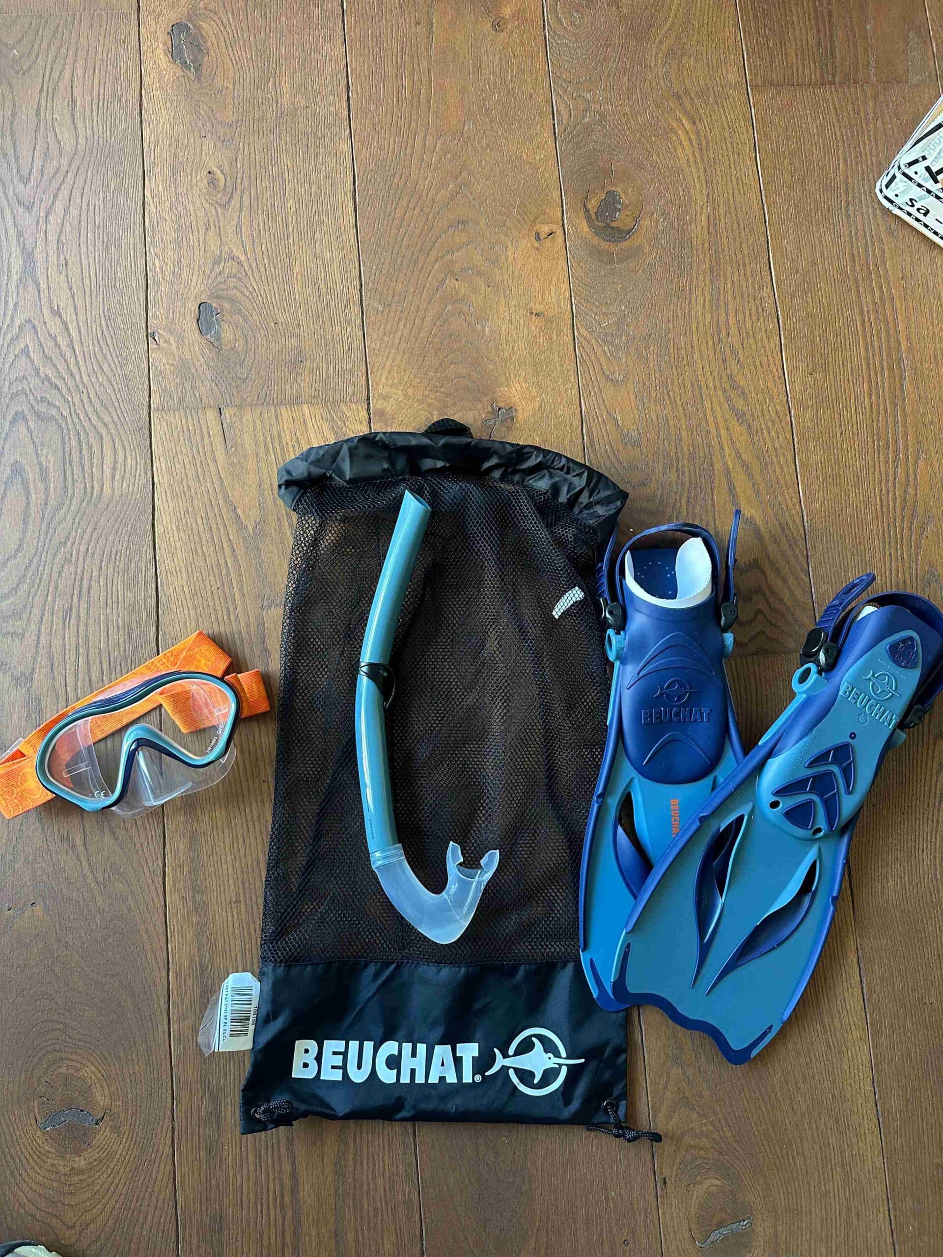 Photo principale de l'annonce: Kit palmes masque tuba Beuchat oceo taille 27-31