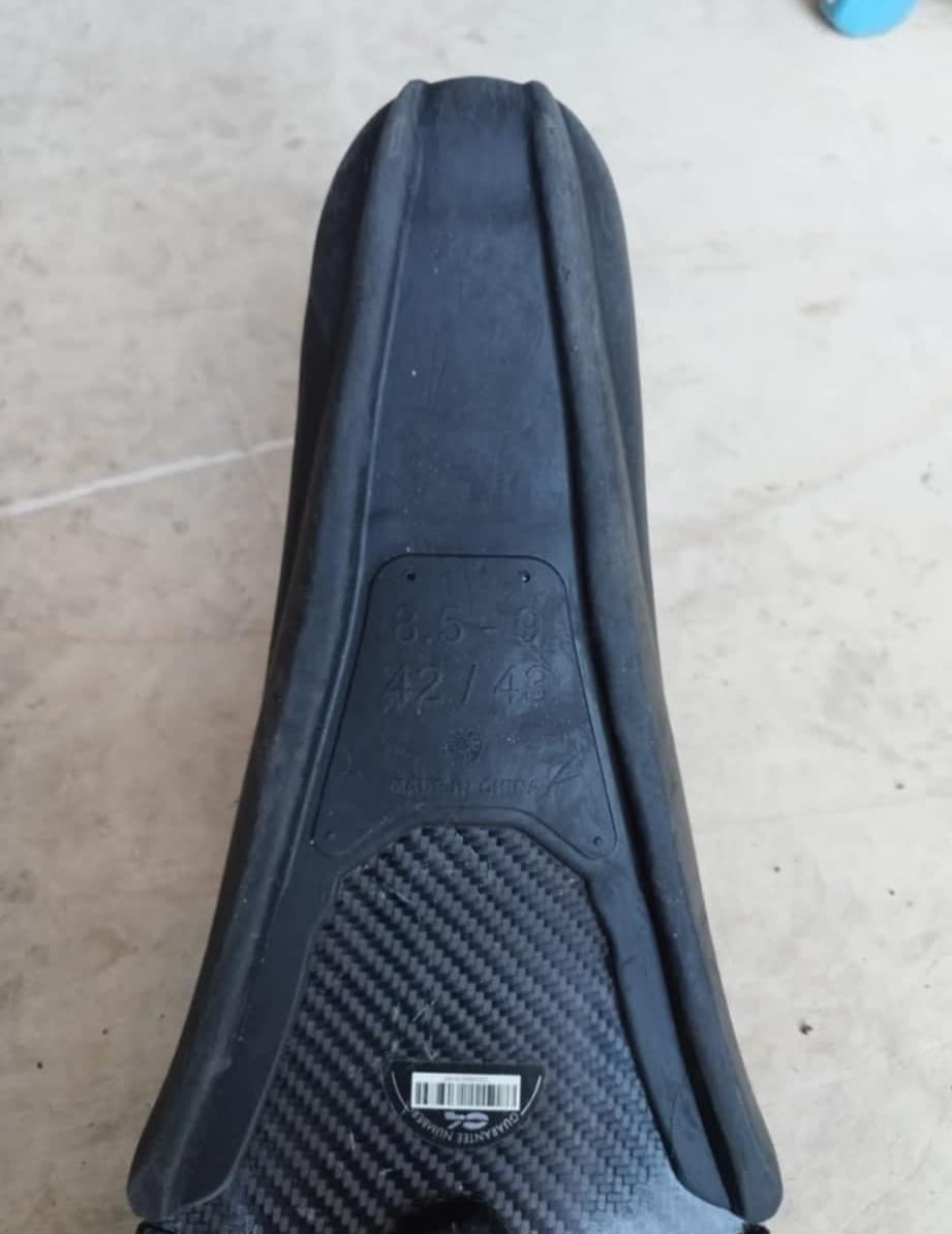Photo 3 de l'annonce: Palmes carbone C4 minimal