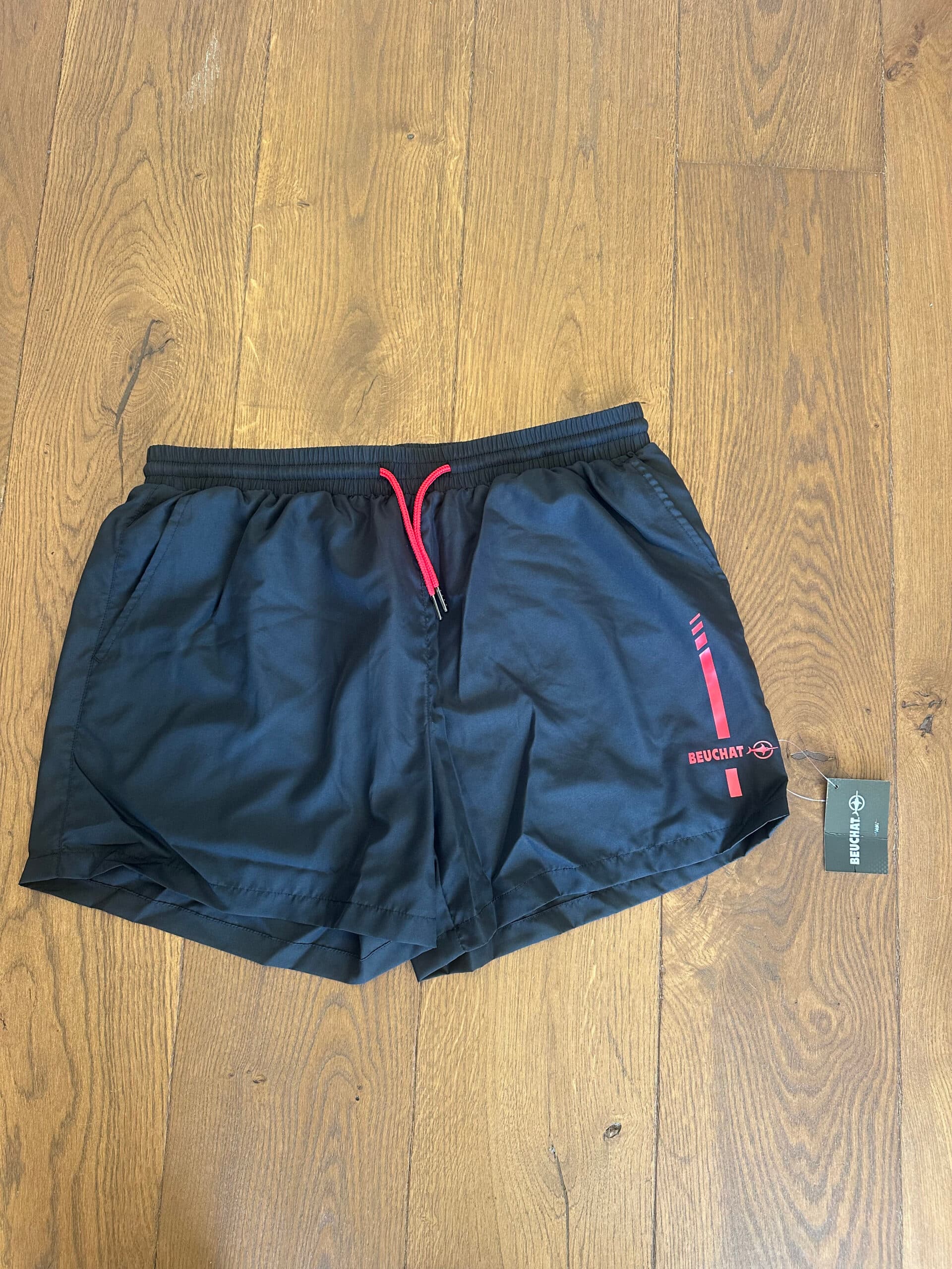 Photo principale de l'annonce: Short de bain Beuchat Waterwear noir et rouge taille L
