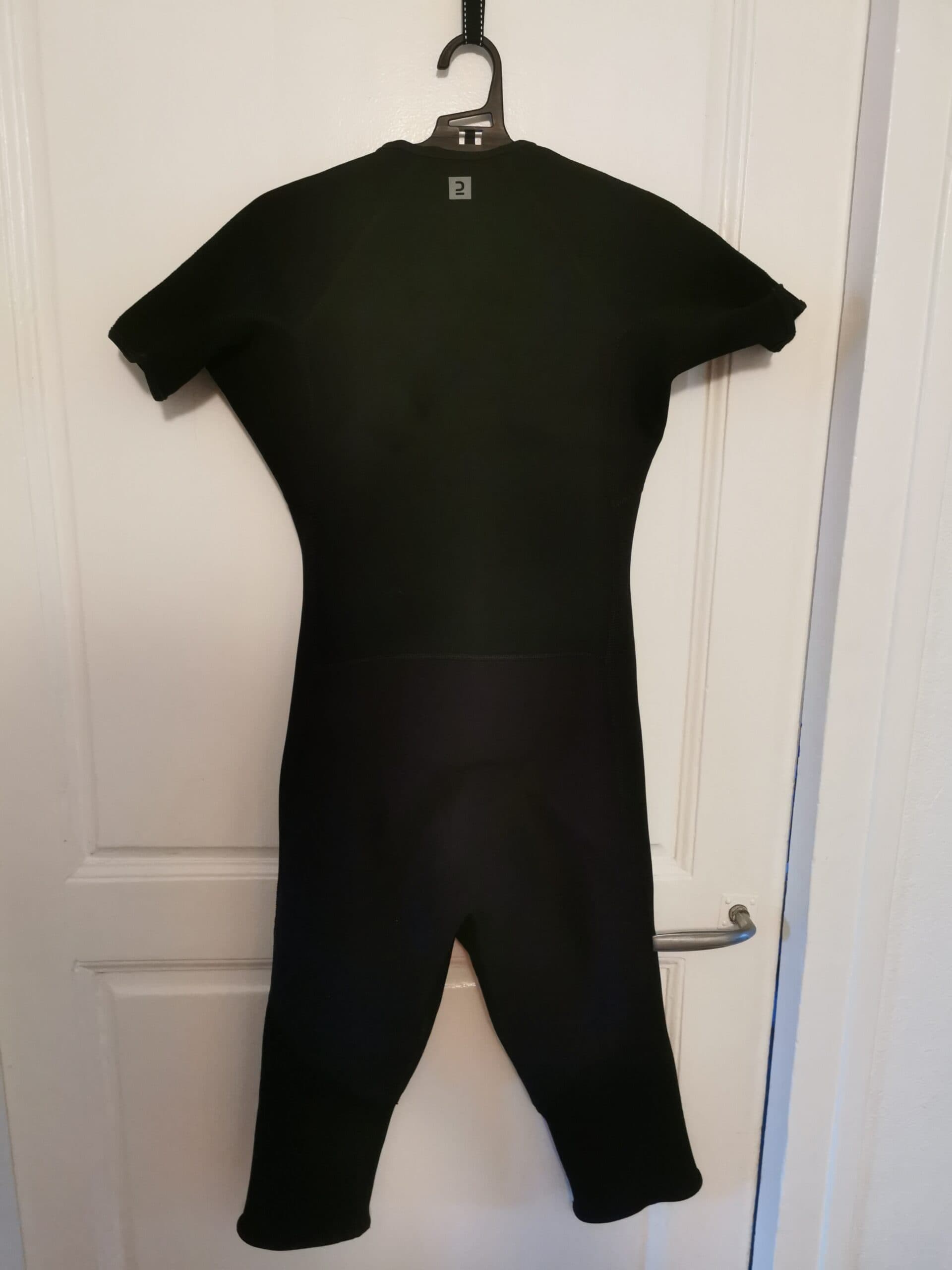 Photo 2 de l'annonce: Combinaison neoprene snorkeling 12/13 ans TRIBORD