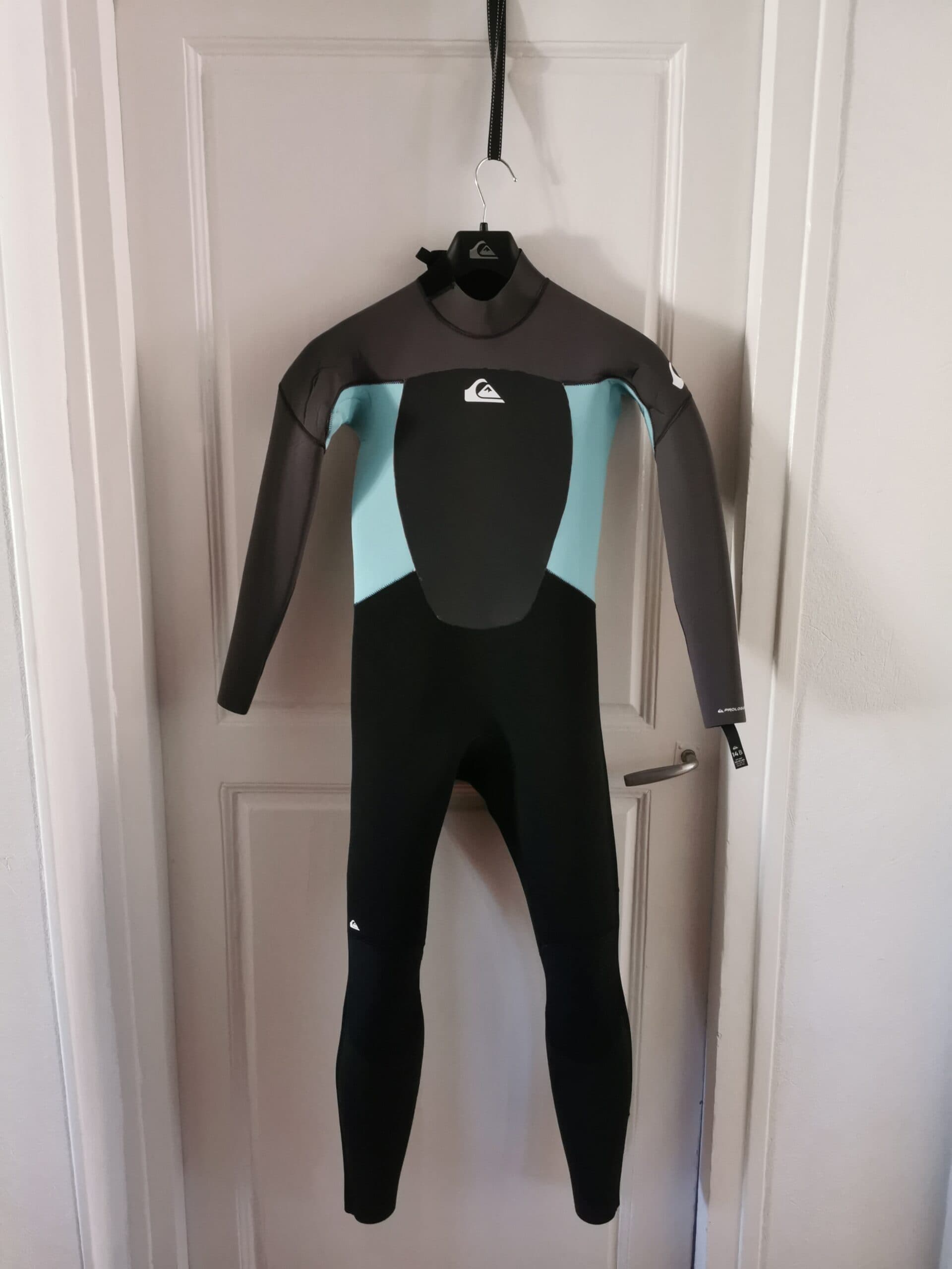 Photo principale de l'annonce: Combinaison neoprene 14 ans QUIKSILVER