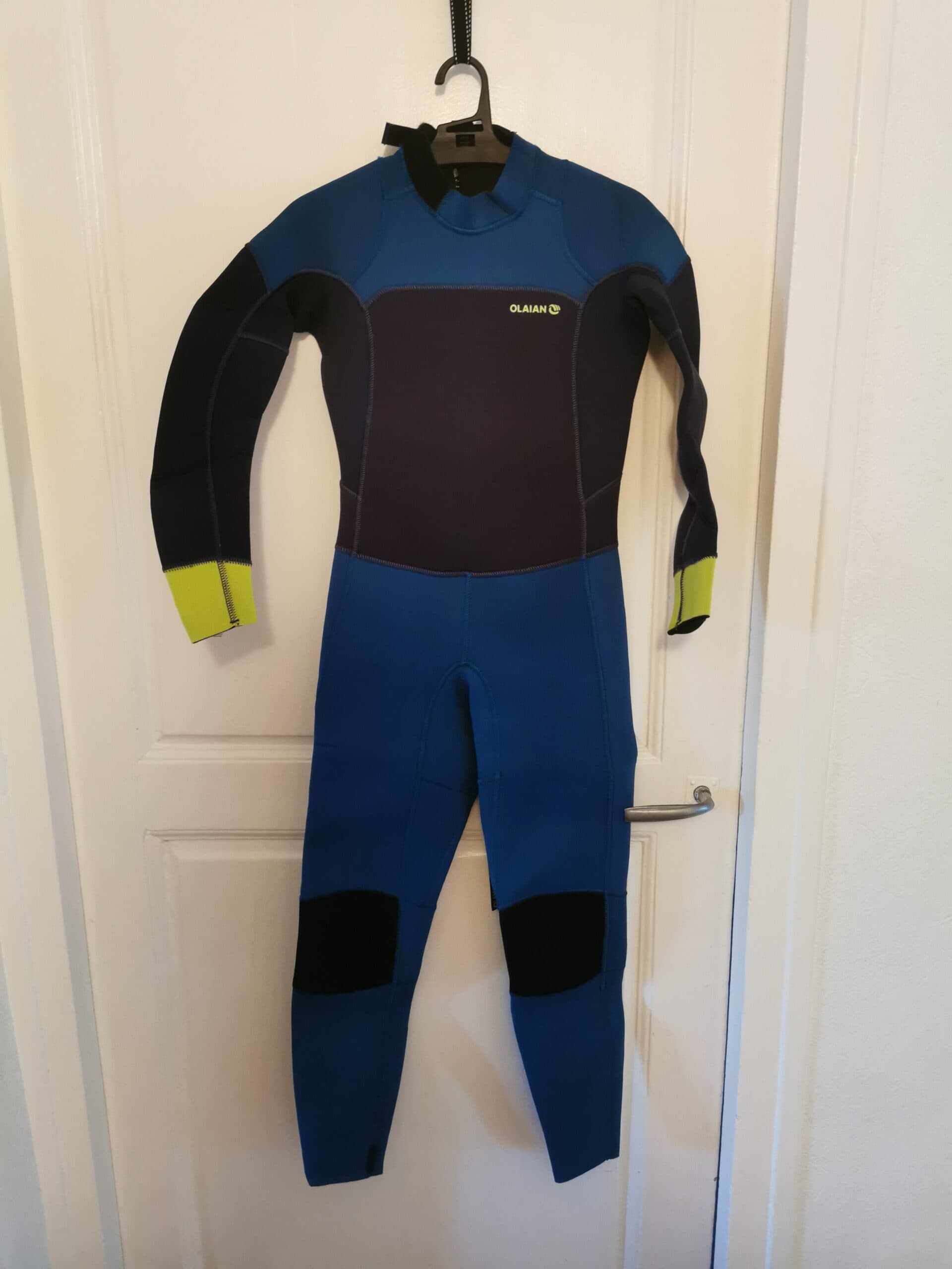 Photo principale de l'annonce: Combinaison neoprene 12 ans OLAIAN
